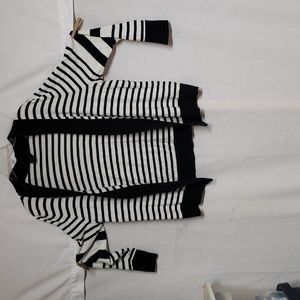 Worthington 2 xx sweaters